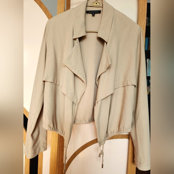 Dynamite Cropped light summer Jacket/Overpiece in Tan long sleeve Size Small - Picture 1 of 10